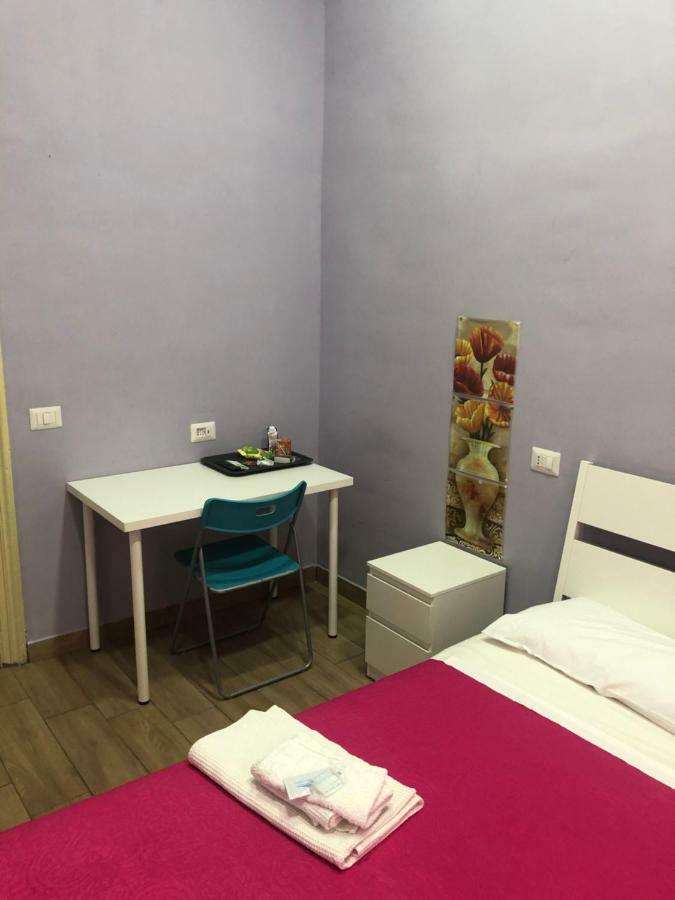 La Casa Di Fafa Bed & Breakfast Napoli Bagian luar foto