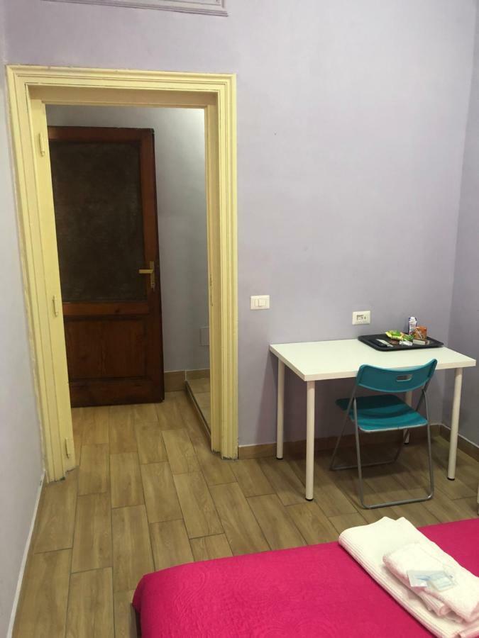 La Casa Di Fafa Bed & Breakfast Napoli Bagian luar foto