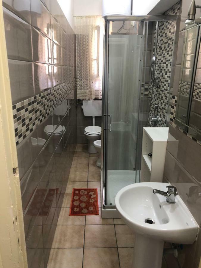 La Casa Di Fafa Bed & Breakfast Napoli Bagian luar foto