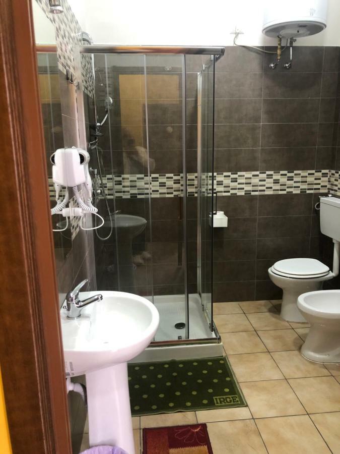 La Casa Di Fafa Bed & Breakfast Napoli Bagian luar foto