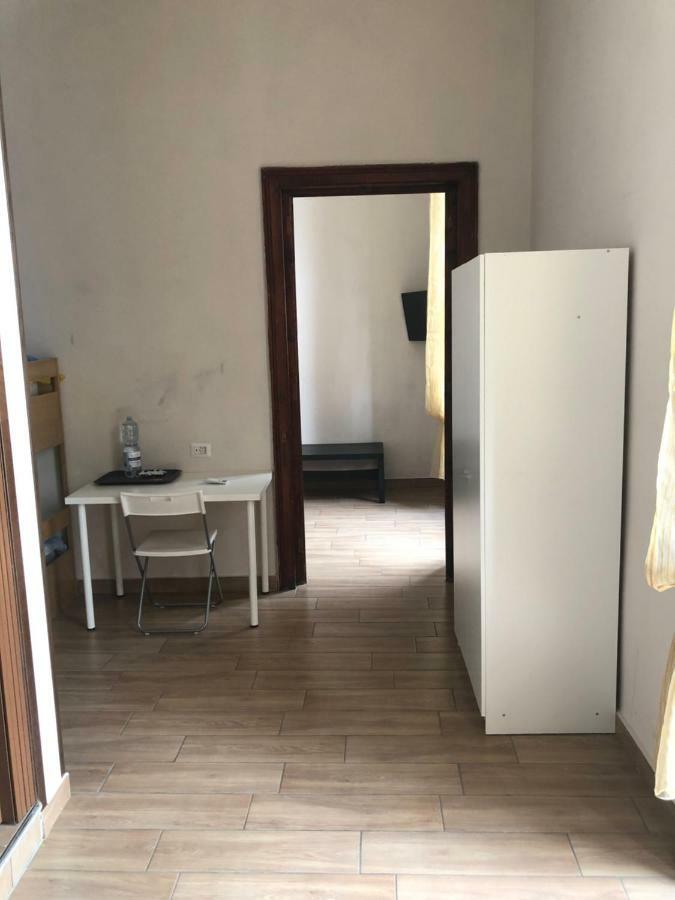 La Casa Di Fafa Bed & Breakfast Napoli Bagian luar foto