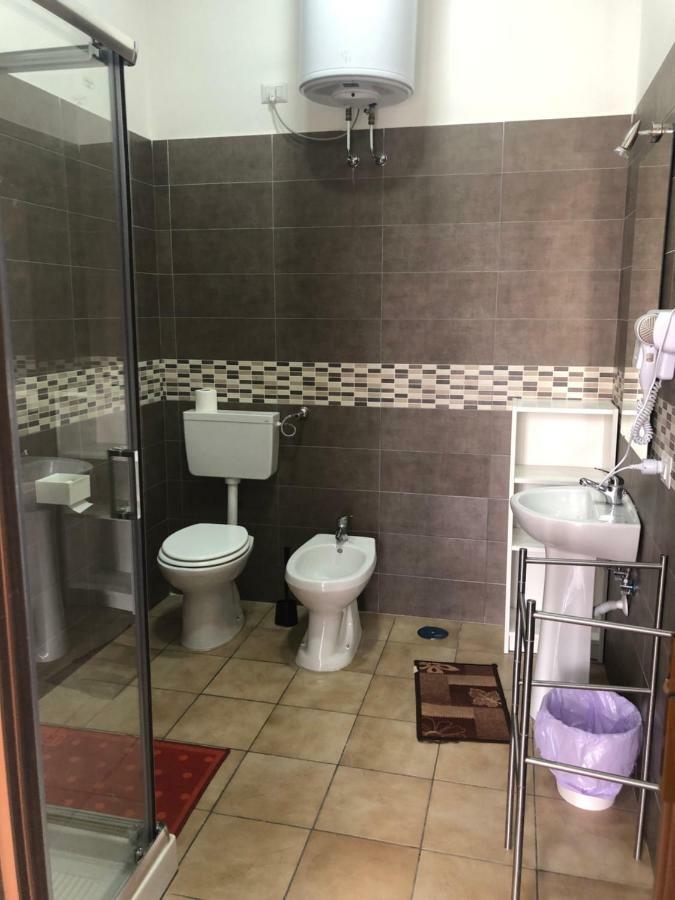 La Casa Di Fafa Bed & Breakfast Napoli Bagian luar foto