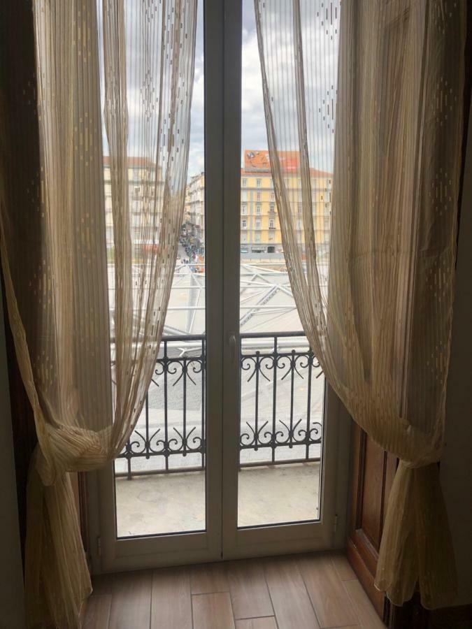 La Casa Di Fafa Bed & Breakfast Napoli Bagian luar foto