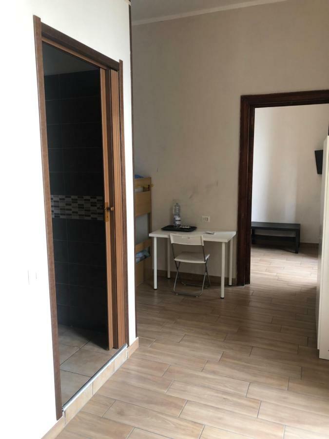 La Casa Di Fafa Bed & Breakfast Napoli Bagian luar foto
