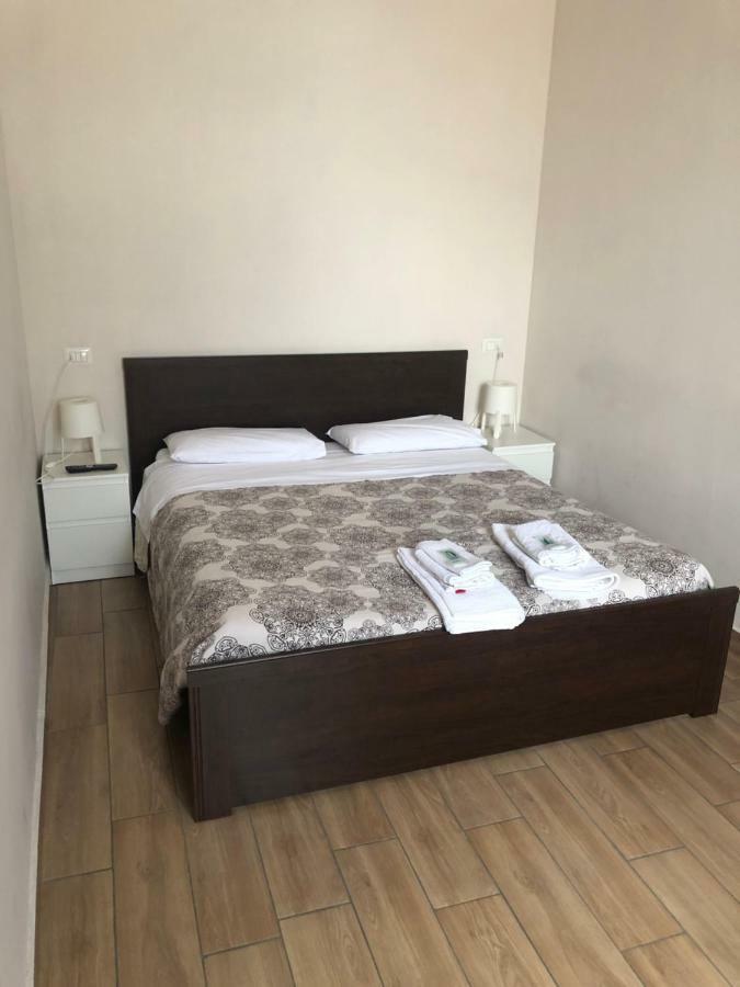 La Casa Di Fafa Bed & Breakfast Napoli Bagian luar foto