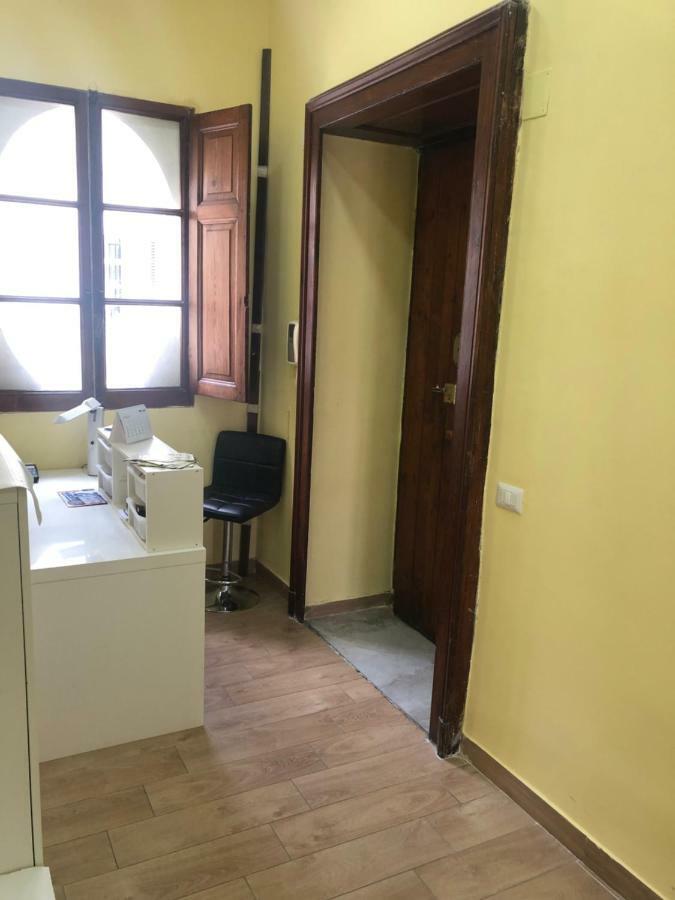 La Casa Di Fafa Bed & Breakfast Napoli Bagian luar foto