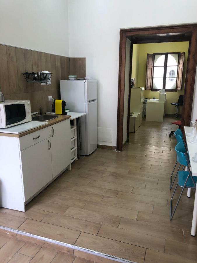 La Casa Di Fafa Bed & Breakfast Napoli Bagian luar foto