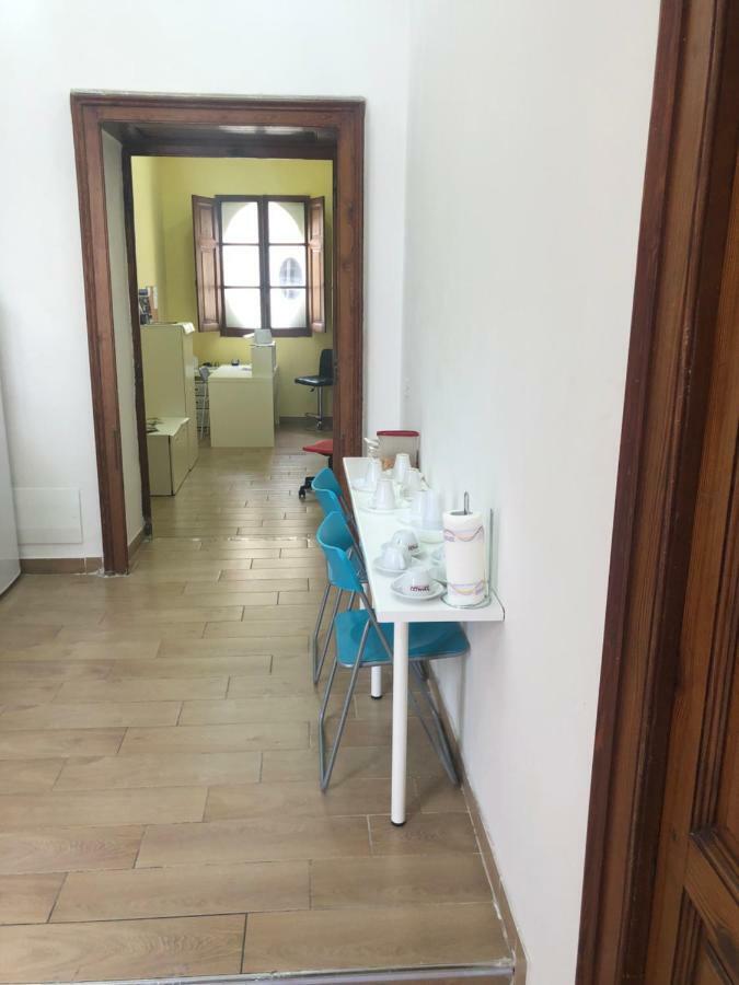 La Casa Di Fafa Bed & Breakfast Napoli Bagian luar foto